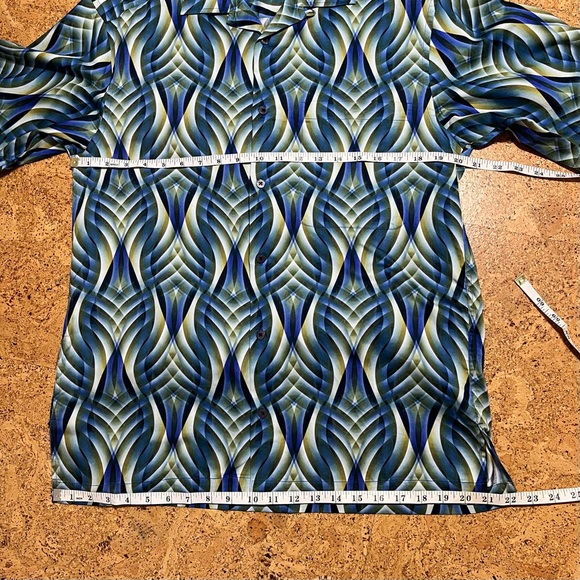 Jhane Barnes Men’s Platinum Collection Geometric Abstract Short Sleeve Shirt - Picture 9 of 10